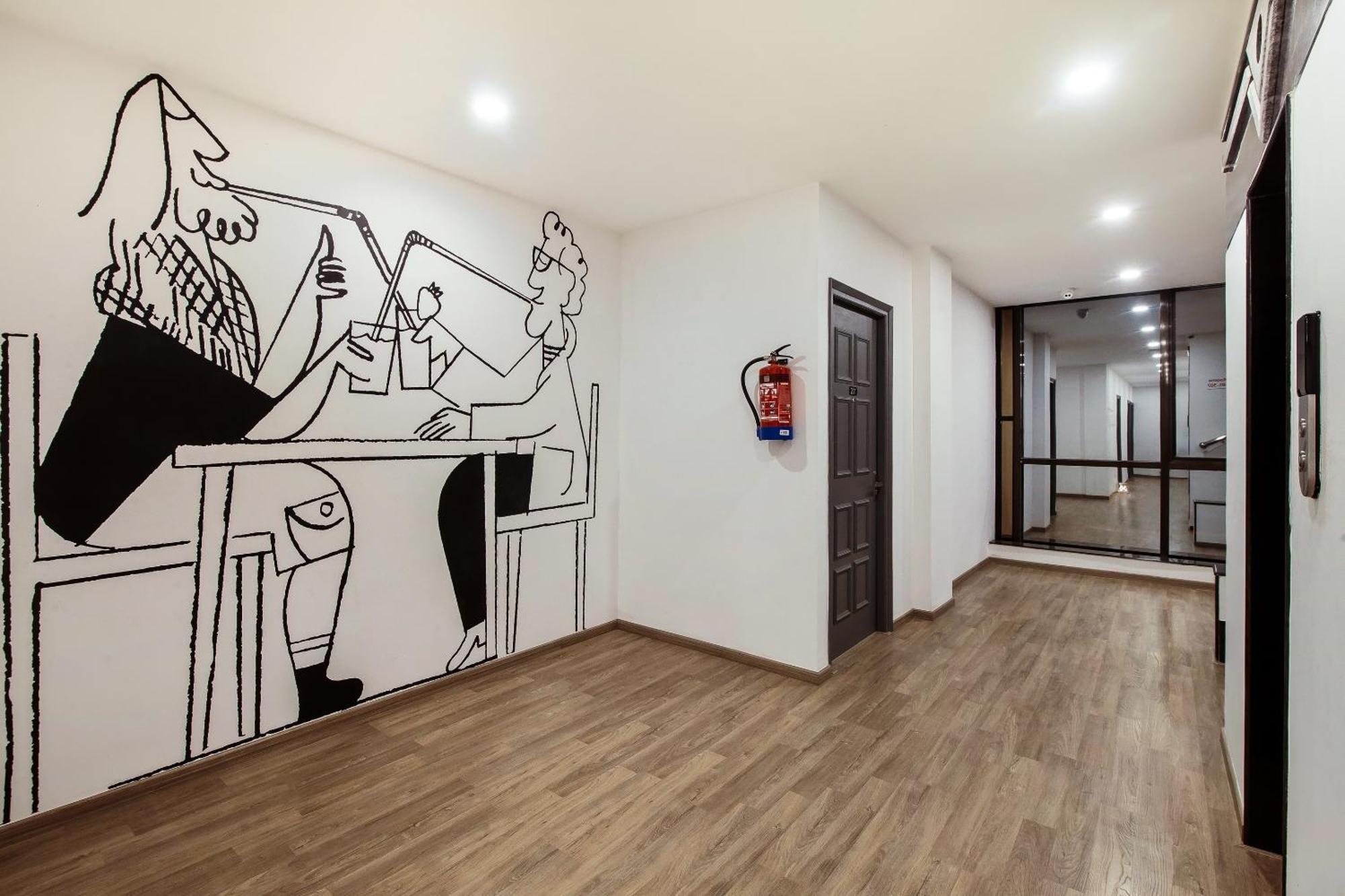 Hotel Townhouse The Premier View Near Iskcon Temple Noida Exterior foto